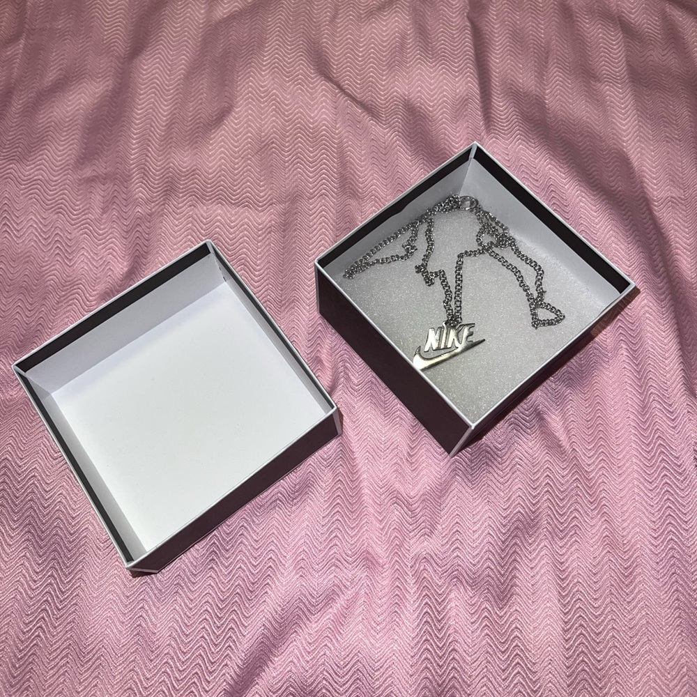 Nike Necklace - Picture 2 of 2